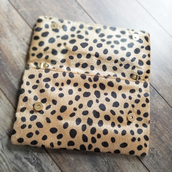 PRINCESS Faux Hide Cheetah Clutch Shoulder Bag - Picture 6 of 9